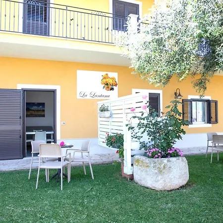La Lantana Villa *